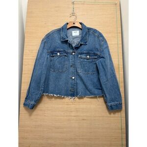 Old Navy Womens L Blue Denim Cropped Trucker Jacket Raw Hem Medium Wash 3577